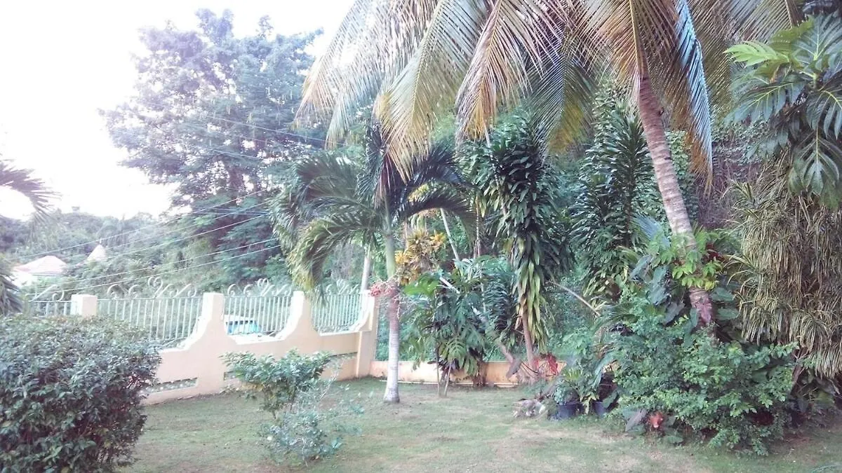 Entire Relaxation Home With Parking 몬테고 베이 0*,  자메이카